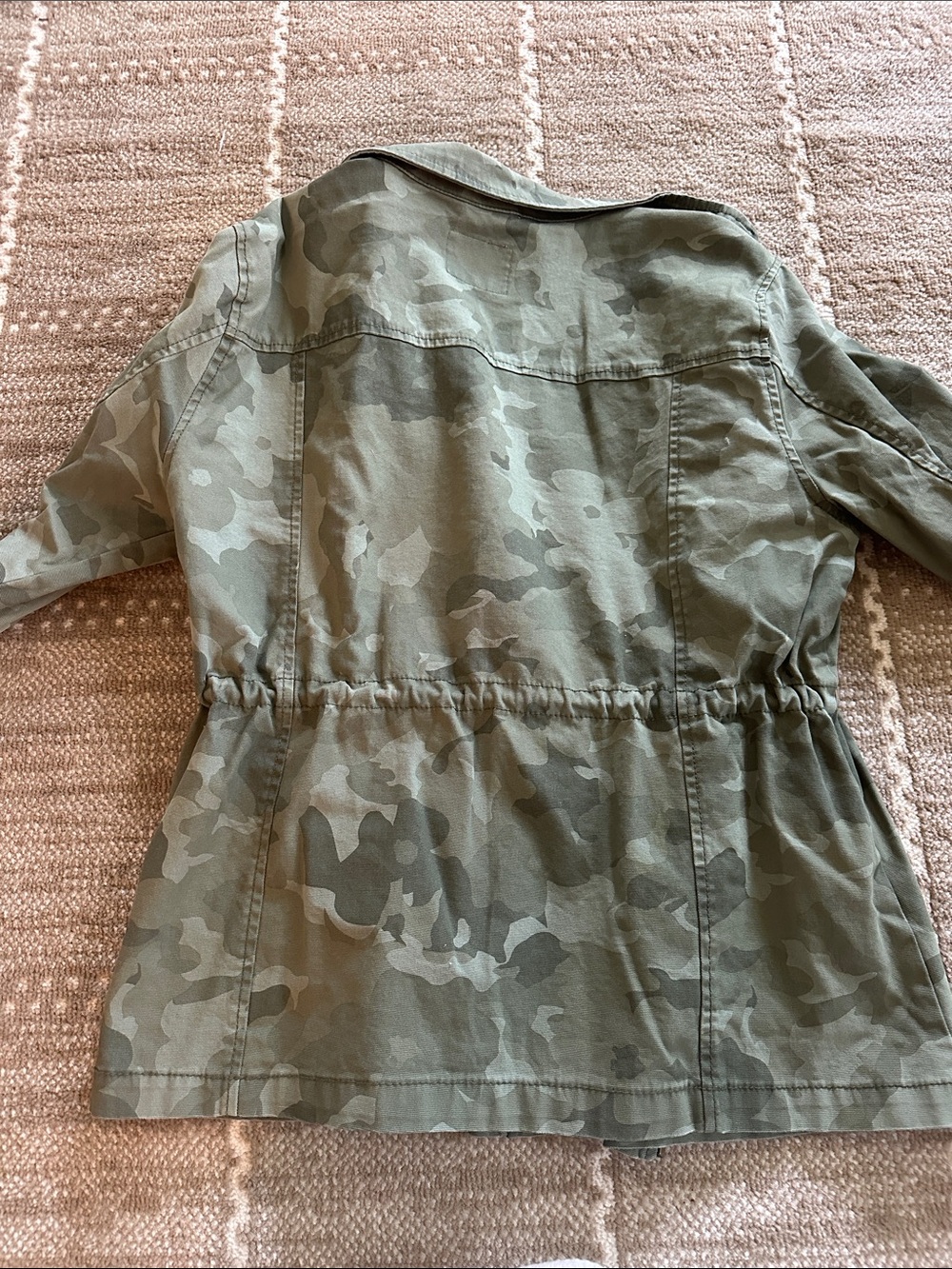 Camo Drawstring Jacket - Picture 4 of 4